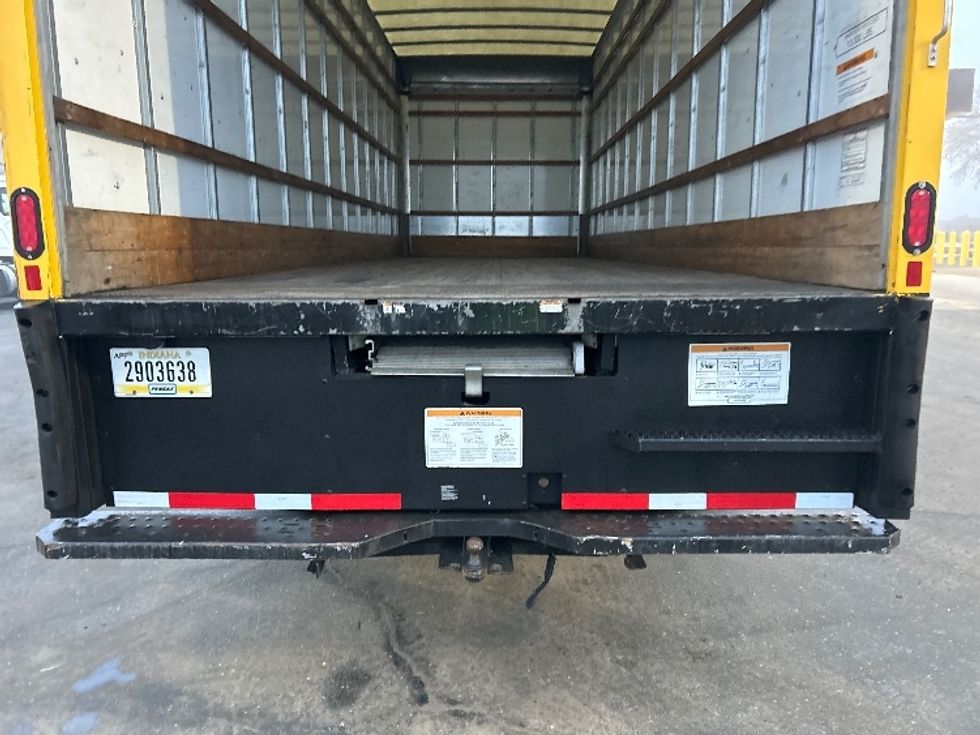 Medium Duty Box Truck-Light and Medium Duty Trucks-International-2021-MV607-Torrance-CA-232,425\n\t\tmiles-$ 37,250 - Image 9