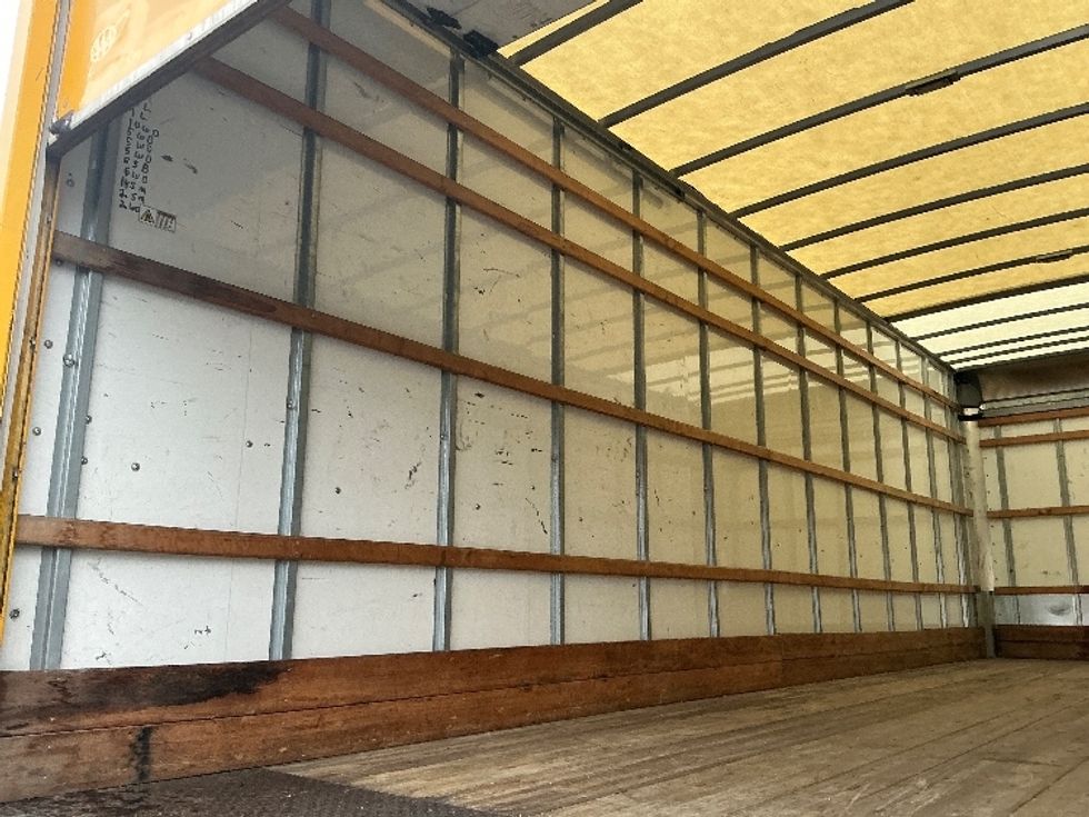 Medium Duty Box Truck-Light and Medium Duty Trucks-International-2021-MV607-Torrance-CA-235,873\n\t\tmiles-$ 37,750 - Image 11