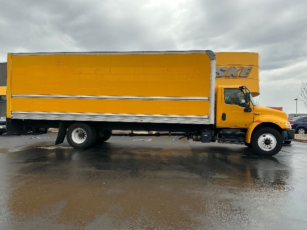 Medium Duty Box Truck-Light and Medium Duty Trucks-International-2021-MV607-Torrance-CA-235,873\n\t\tmiles-$ 37,750 - Image 15