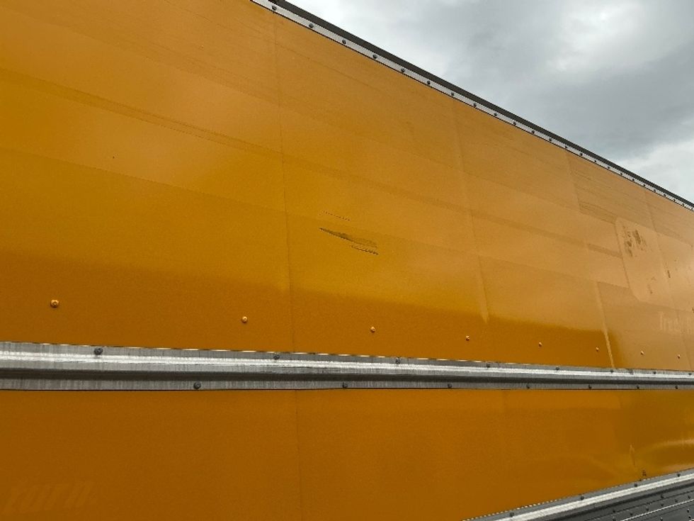 Medium Duty Box Truck-Light and Medium Duty Trucks-International-2021-MV607-Torrance-CA-235,873\n\t\tmiles-$ 37,750 - Image 25