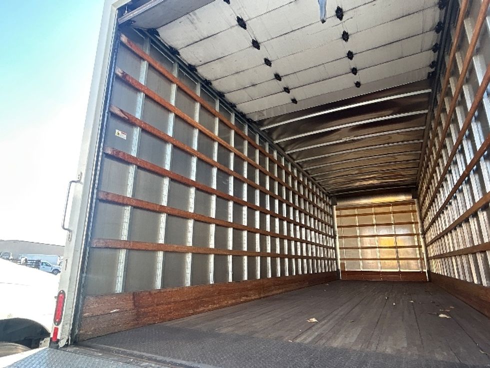 Medium Duty Box Truck-Light and Medium Duty Trucks-International-2021-MV607-Torrance-CA-259,076\n\t\tmiles-$ 45,500 - Image 11
