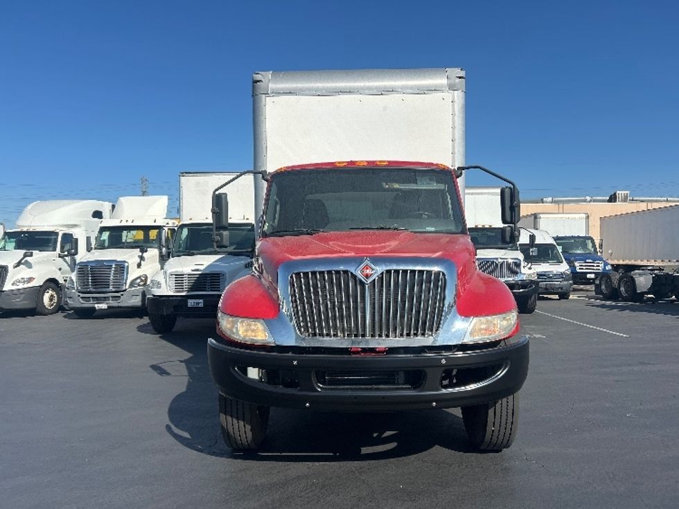 Medium Duty Box Truck-Light and Medium Duty Trucks-International-2021-MV607-Torrance-CA-259,076\n\t\tmiles-$ 45,500 - Image 2
