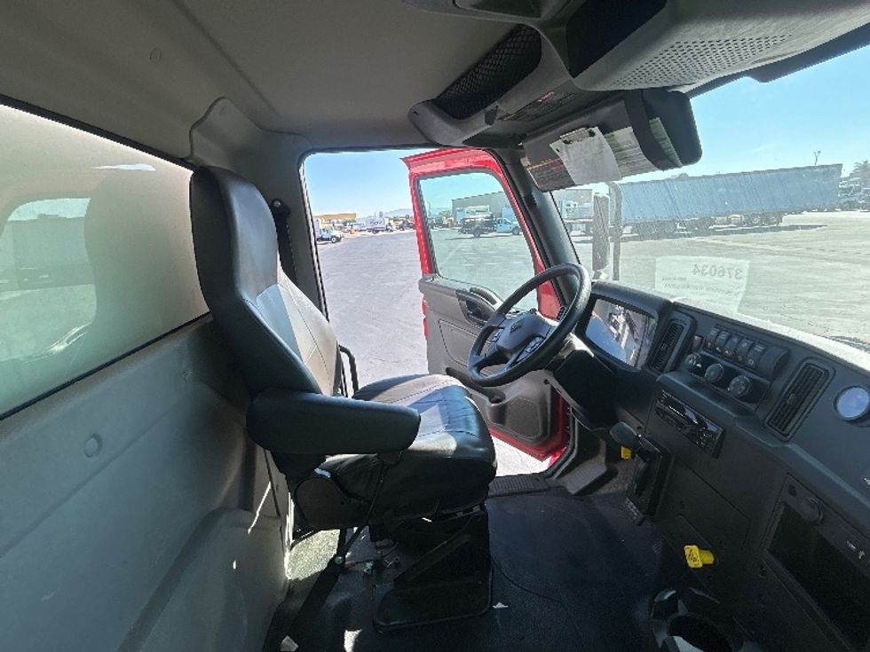 Medium Duty Box Truck-Light and Medium Duty Trucks-International-2021-MV607-Torrance-CA-259,076\n\t\tmiles-$ 45,500 - Image 22