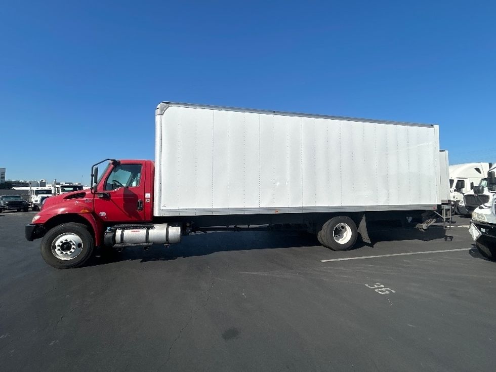 Medium Duty Box Truck-Light and Medium Duty Trucks-International-2021-MV607-Torrance-CA-259,076\n\t\tmiles-$ 45,500 - Image 4