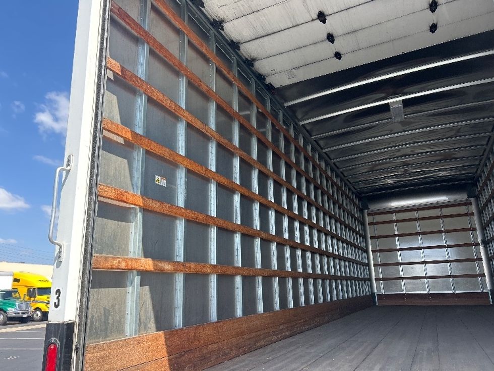 Medium Duty Box Truck-Light and Medium Duty Trucks-International-2021-MV607-Torrance-CA-320,956\n\t\tmiles-$ 34,500 - Image 10