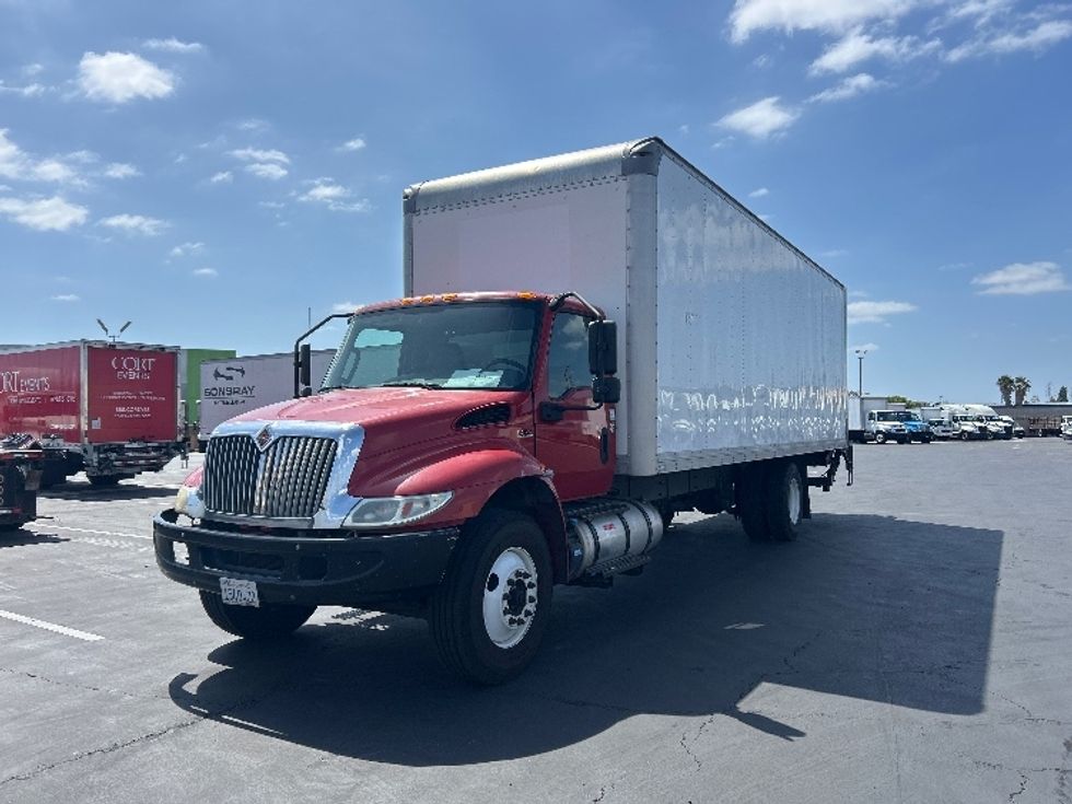 Medium Duty Box Truck-Light and Medium Duty Trucks-International-2021-MV607-Torrance-CA-320,956\n\t\tmiles-$ 34,500 - Image 2
