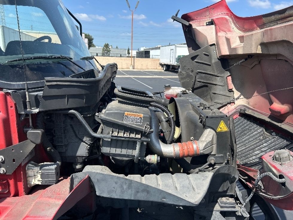 Medium Duty Box Truck-Light and Medium Duty Trucks-International-2021-MV607-Torrance-CA-320,956\n\t\tmiles-$ 34,500 - Image 21