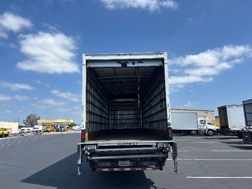 Medium Duty Box Truck-Light and Medium Duty Trucks-International-2021-MV607-Torrance-CA-320,956\n\t\tmiles-$ 34,500 - Image 7