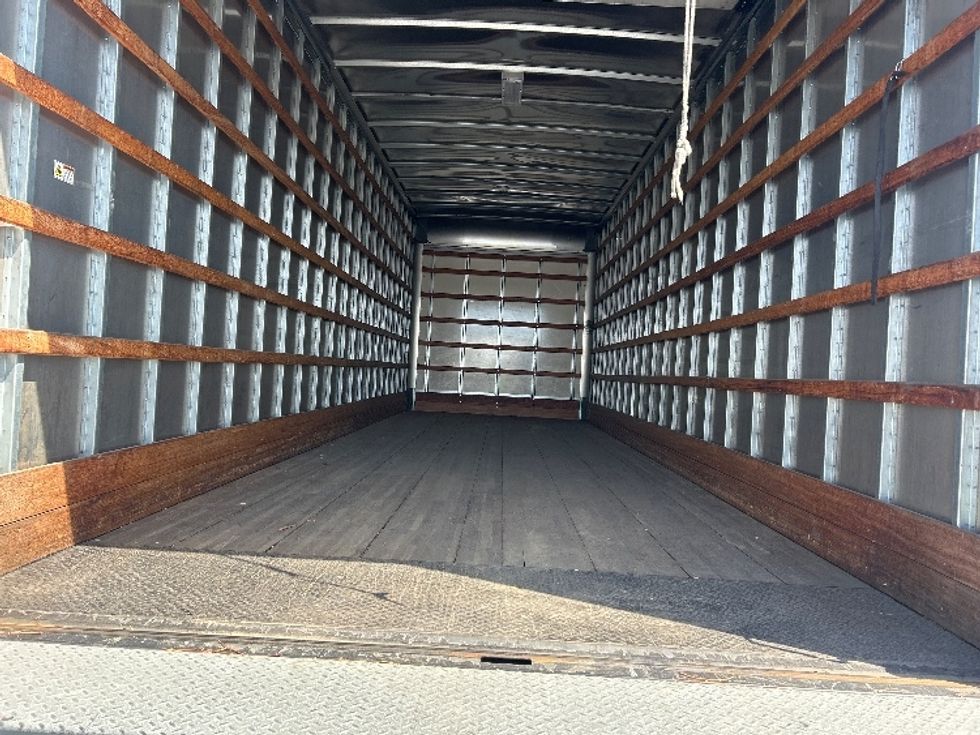 Medium Duty Box Truck-Light and Medium Duty Trucks-International-2021-MV607-Torrance-CA-320,956\n\t\tmiles-$ 34,500 - Image 9