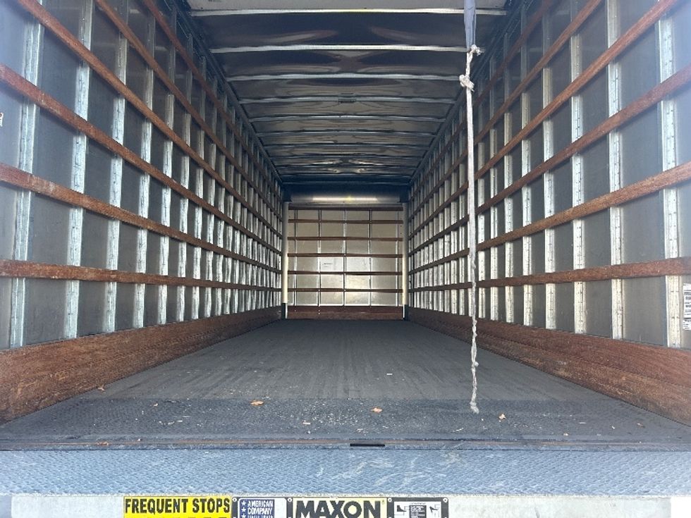Medium Duty Box Truck-Light and Medium Duty Trucks-International-2021-MV607-Torrance-CA-422,563\n\t\tmiles-$ 23,500 - Image 10