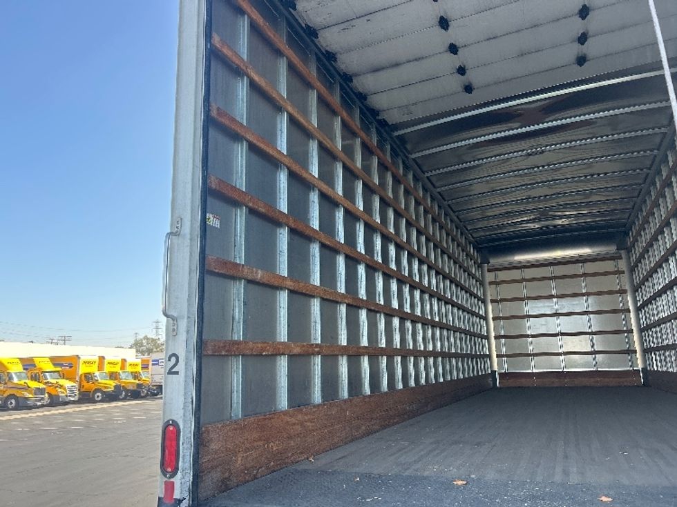 Medium Duty Box Truck-Light and Medium Duty Trucks-International-2021-MV607-Torrance-CA-422,563\n\t\tmiles-$ 23,500 - Image 11