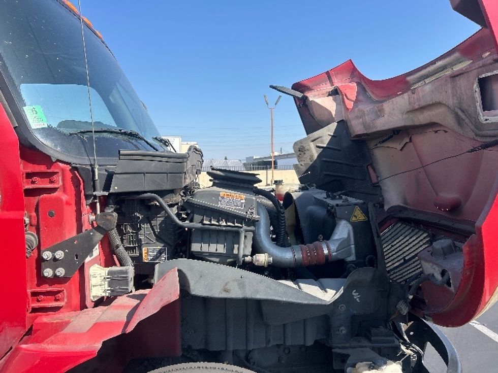 Medium Duty Box Truck-Light and Medium Duty Trucks-International-2021-MV607-Torrance-CA-422,563\n\t\tmiles-$ 23,500 - Image 23