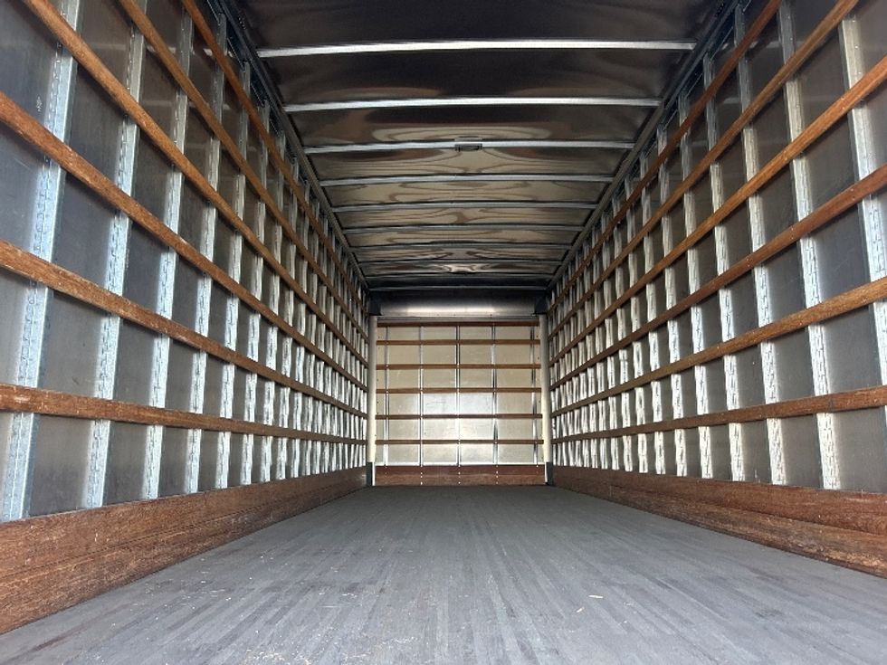 Medium Duty Box Truck-Light and Medium Duty Trucks-International-2021-MV607-Torrance-CA-422,563\n\t\tmiles-$ 23,500 - Image 8
