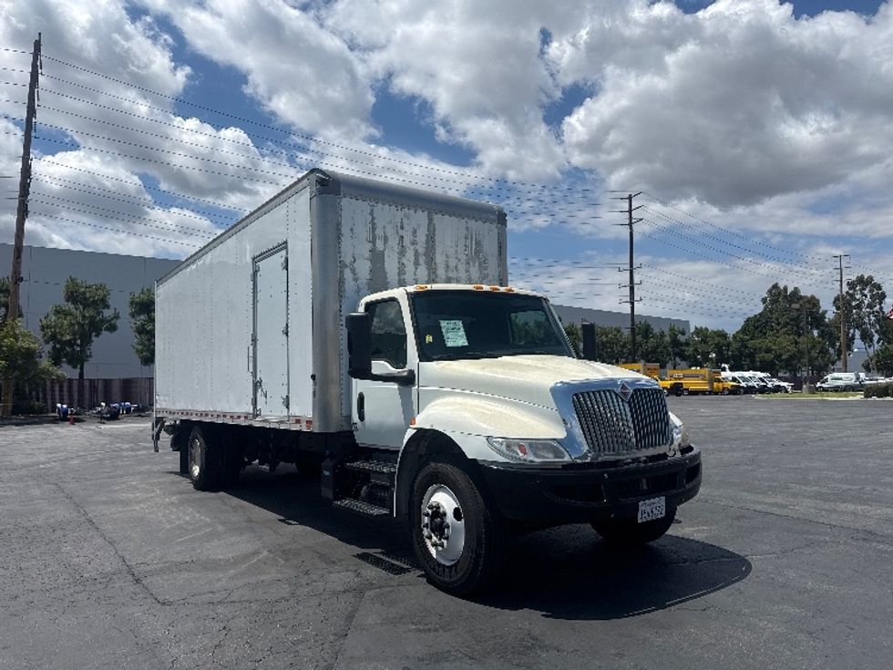 Medium Duty Box Truck-Light and Medium Duty Trucks-International-2021-MV607-Torrance-CA-58,529\n\t\tmiles-$ 72,000 - Image 1