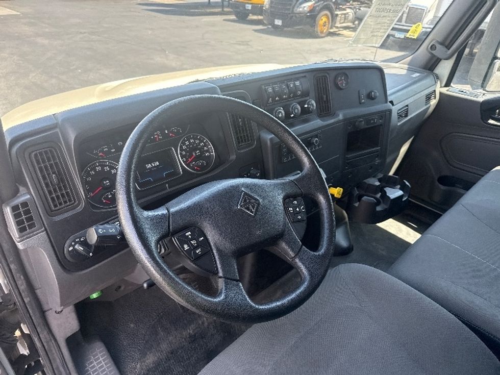 Medium Duty Box Truck-Light and Medium Duty Trucks-International-2021-MV607-Torrance-CA-58,529\n\t\tmiles-$ 72,000 - Image 17