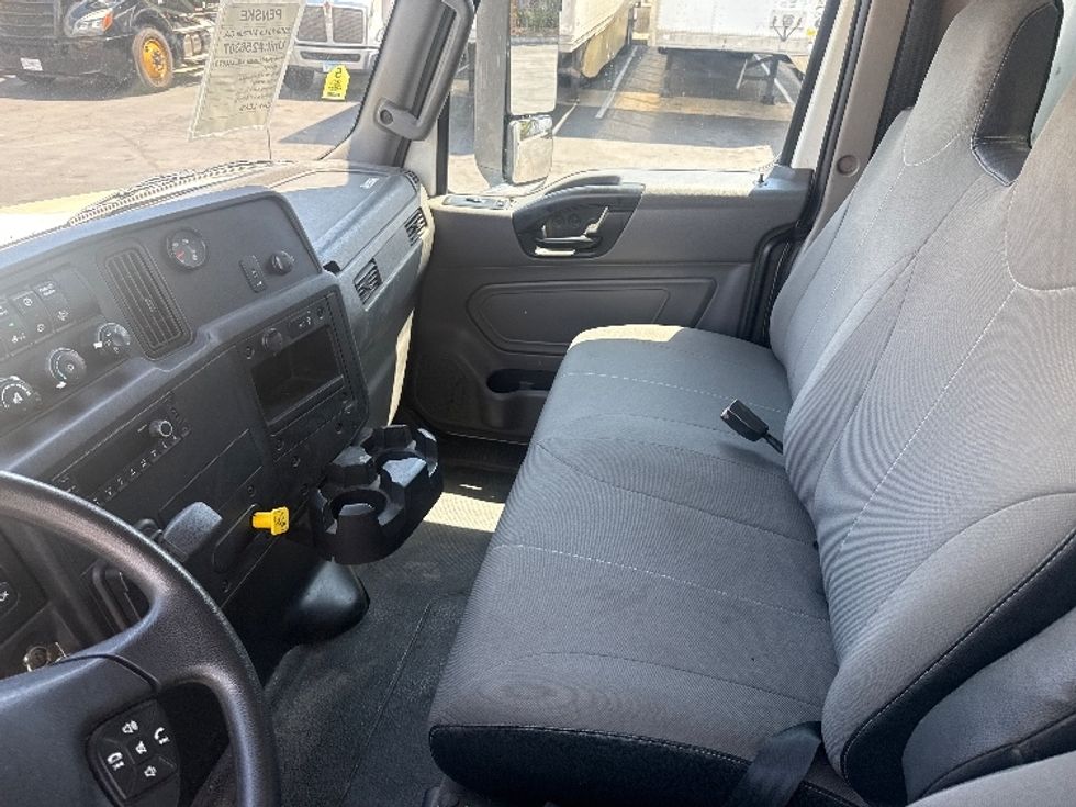 Medium Duty Box Truck-Light and Medium Duty Trucks-International-2021-MV607-Torrance-CA-58,529\n\t\tmiles-$ 72,000 - Image 18