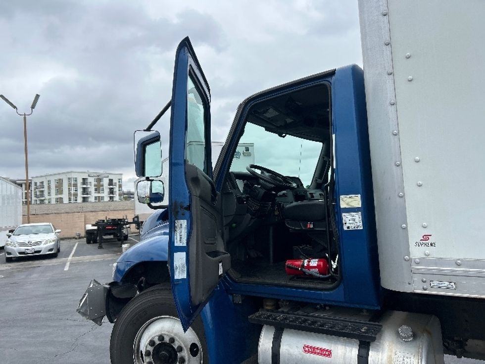 Medium Duty Box Truck-Light and Medium Duty Trucks-International-2021-MV607-Torrance-CA-85,806\n\t\tmiles-$ 57,750 - Image 16
