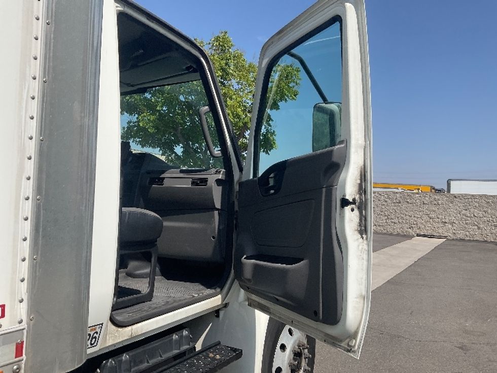 Medium Duty Box Truck-Light and Medium Duty Trucks-International-2021-MV607-Torrance-CA-92,278\n\t\tmiles-$ 70,250 - Image 20