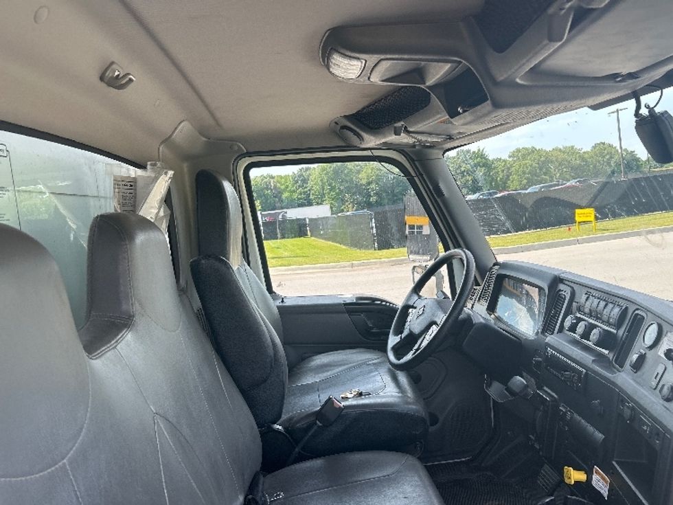 Medium Duty Box Truck-Light and Medium Duty Trucks-International-2021-MV607-Traverse City-MI-228,551\n\t\tmiles-$ 44,000 - Image 21