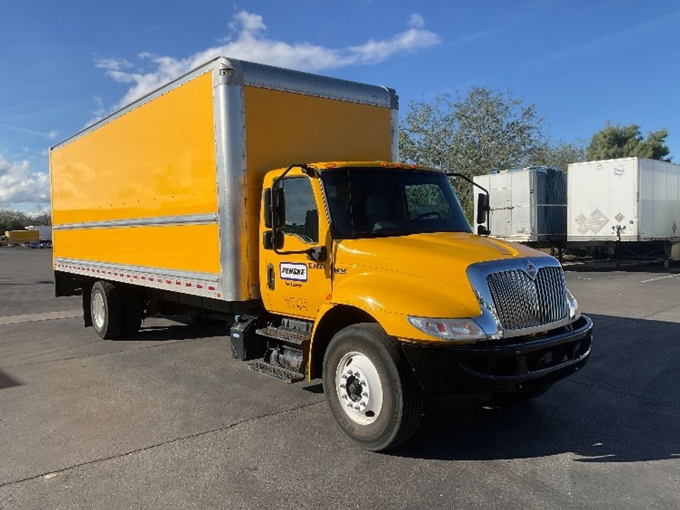 Medium Duty Box Truck-Light and Medium Duty Trucks-International-2021-MV607-Tucson-AZ-208,120\n\t\tmiles-$ 41,000 - Image 1