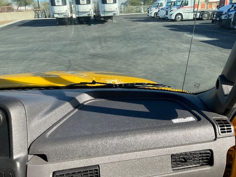 Medium Duty Box Truck-Light and Medium Duty Trucks-International-2021-MV607-Tucson-AZ-208,120\n\t\tmiles-$ 41,000 - Image 21