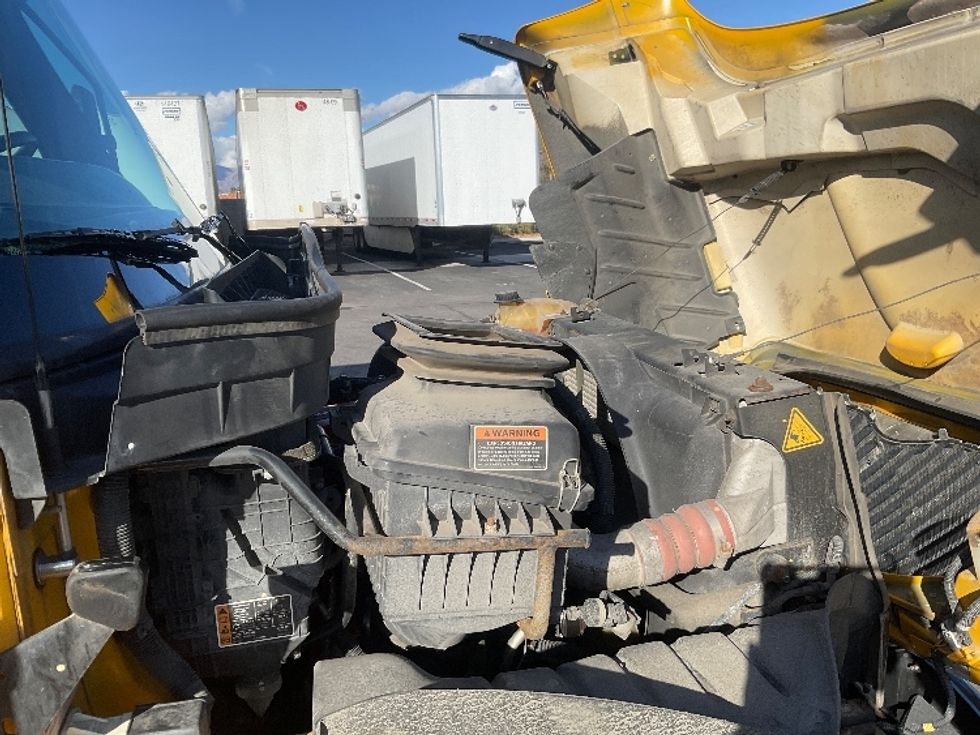 Medium Duty Box Truck-Light and Medium Duty Trucks-International-2021-MV607-Tucson-AZ-208,120\n\t\tmiles-$ 41,000 - Image 23