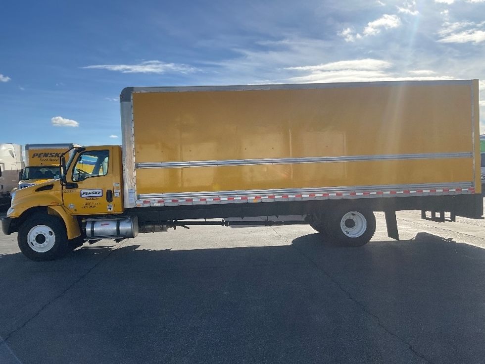 Medium Duty Box Truck-Light and Medium Duty Trucks-International-2021-MV607-Tucson-AZ-208,120\n\t\tmiles-$ 41,000 - Image 4