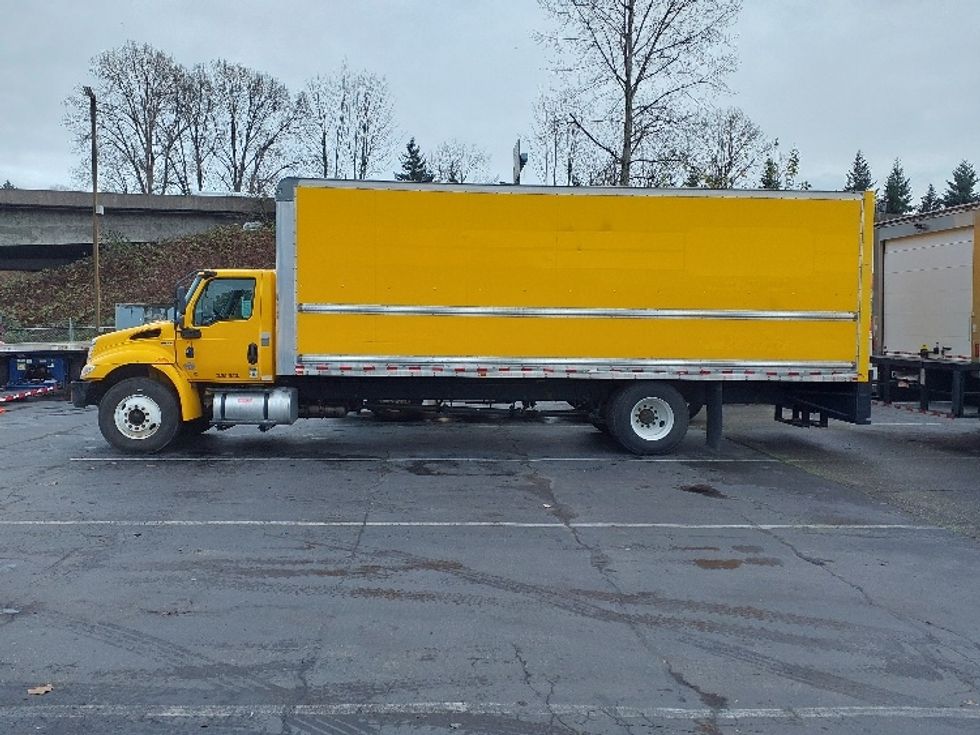 Medium Duty Box Truck-Light and Medium Duty Trucks-International-2021-MV607-Tukwila-WA-173,540\n\t\tmiles-$ 46,500 - Image 4