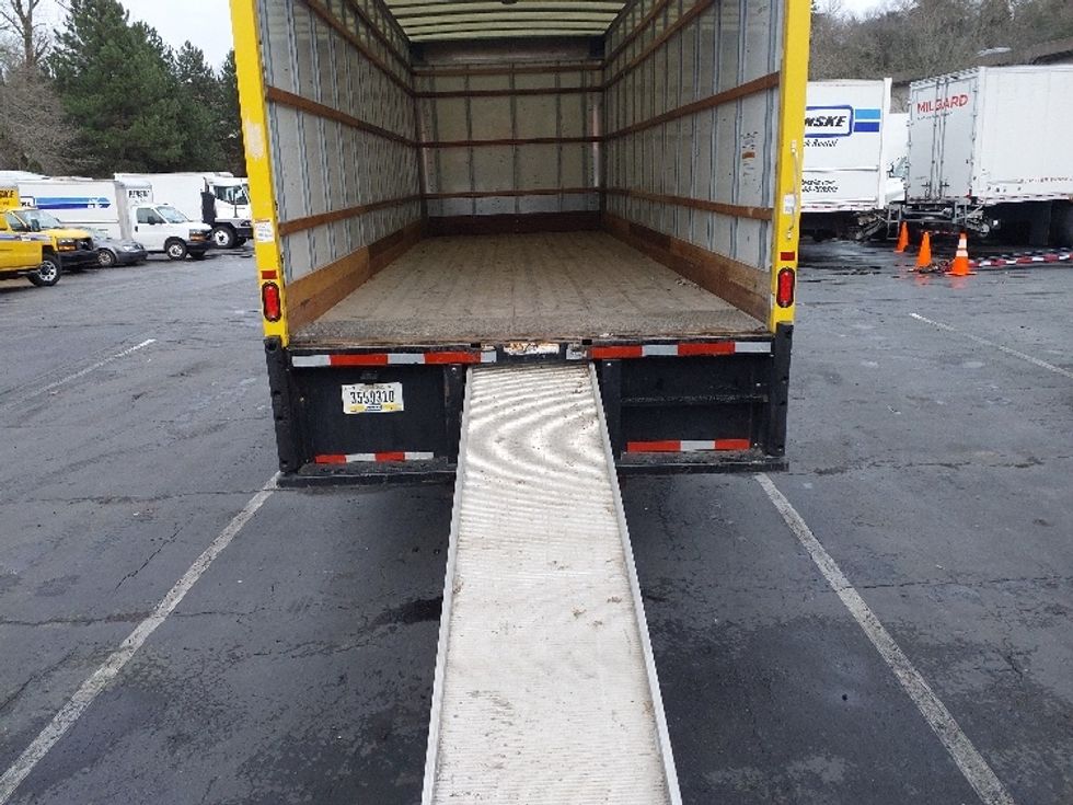 Medium Duty Box Truck-Light and Medium Duty Trucks-International-2021-MV607-Tukwila-WA-173,540\n\t\tmiles-$ 46,500 - Image 9