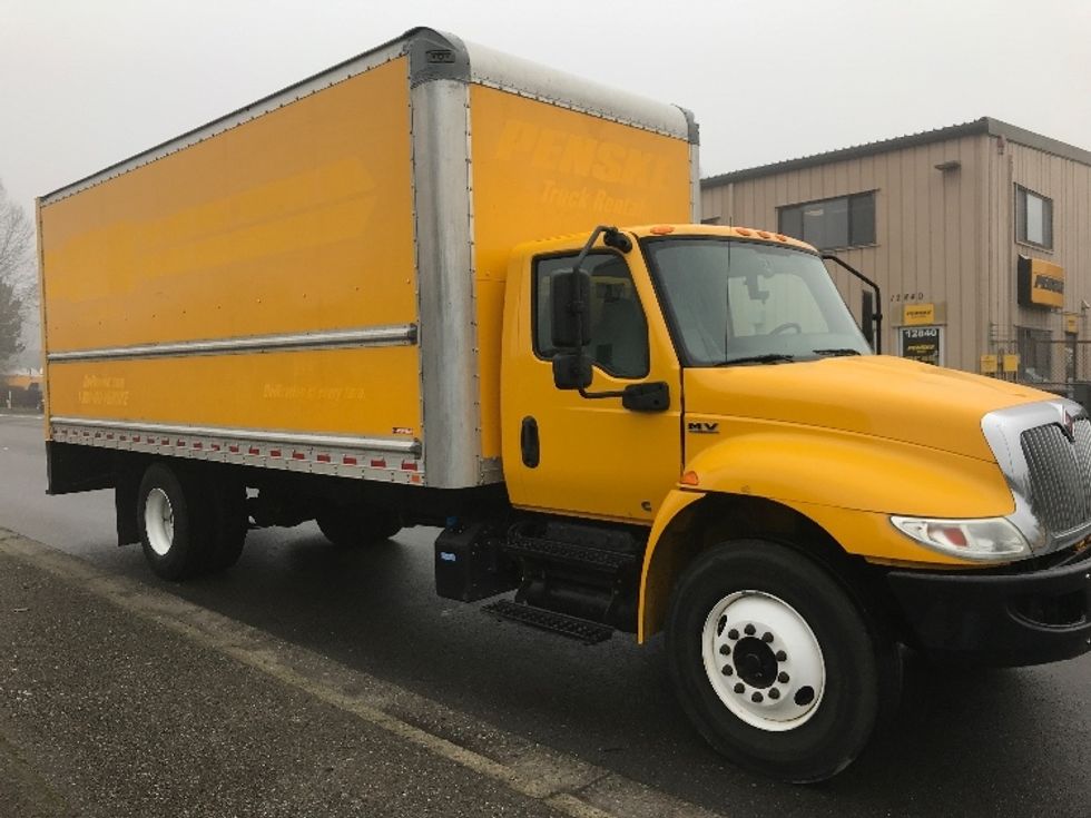 Medium Duty Box Truck-Light and Medium Duty Trucks-International-2021-MV607-Tukwila-WA-177,740\n\t\tmiles-$ 39,250 - Image 1