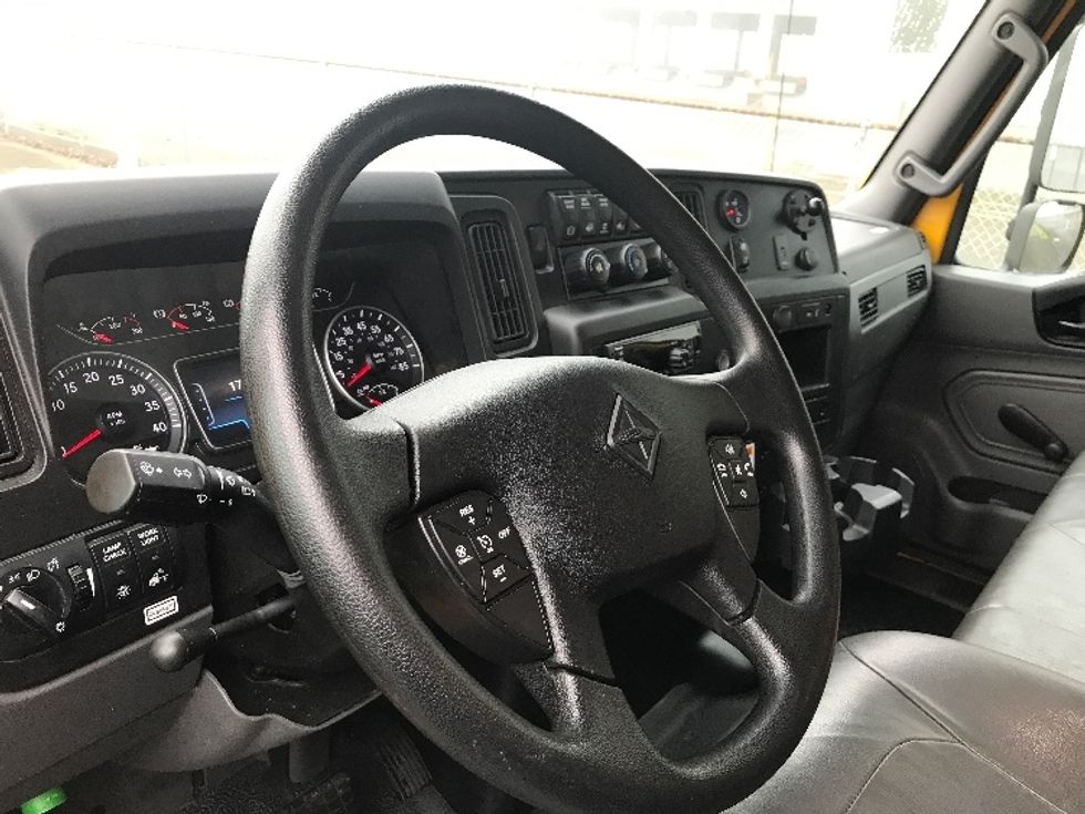 Medium Duty Box Truck-Light and Medium Duty Trucks-International-2021-MV607-Tukwila-WA-177,740\n\t\tmiles-$ 39,250 - Image 17