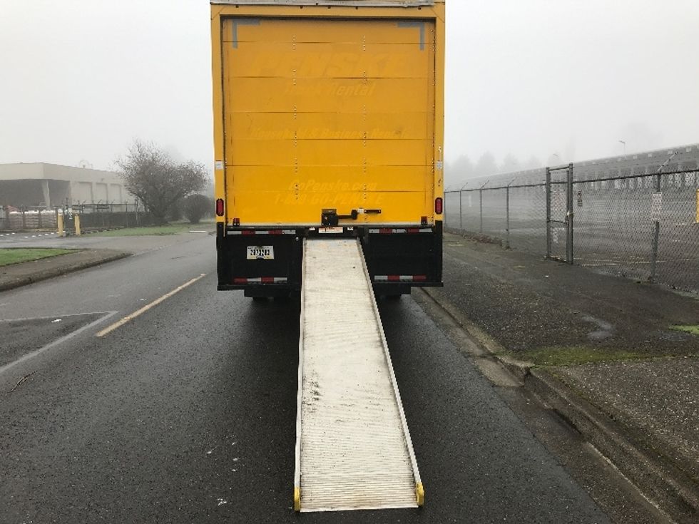 Medium Duty Box Truck-Light and Medium Duty Trucks-International-2021-MV607-Tukwila-WA-177,740\n\t\tmiles-$ 39,250 - Image 9