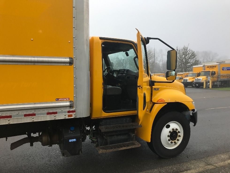 Medium Duty Box Truck-Light and Medium Duty Trucks-International-2021-MV607-Tukwila-WA-189,629\n\t\tmiles-$ 37,750 - Image 19
