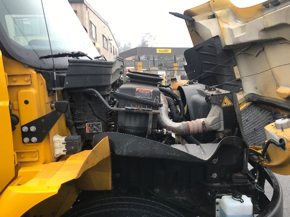 Medium Duty Box Truck-Light and Medium Duty Trucks-International-2021-MV607-Tukwila-WA-189,629\n\t\tmiles-$ 37,750 - Image 22