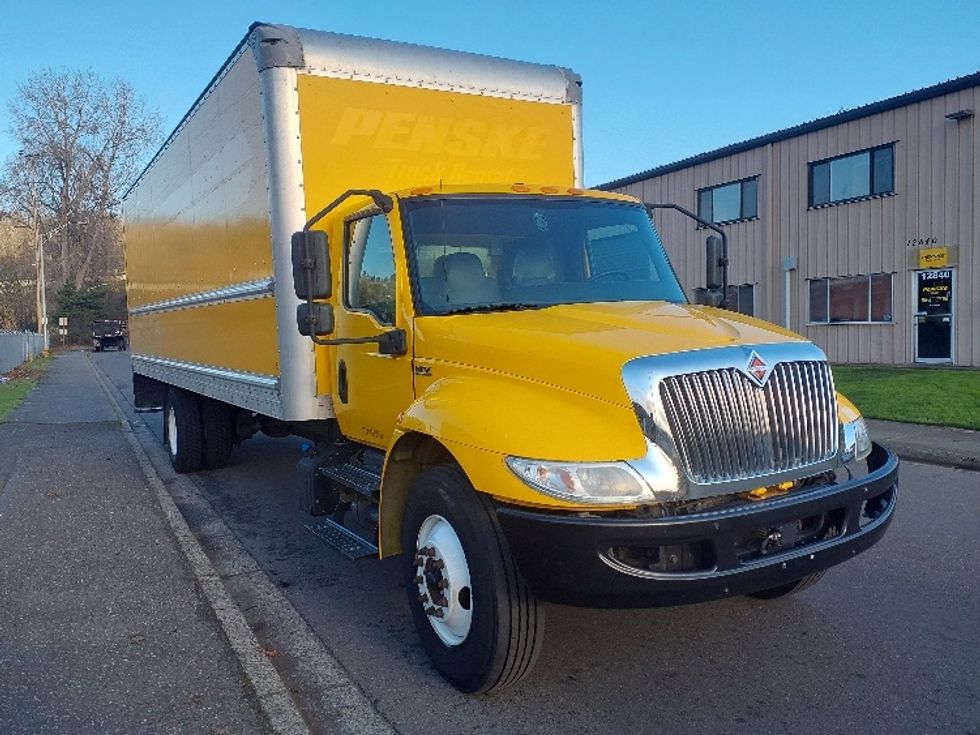 Medium Duty Box Truck-Light and Medium Duty Trucks-International-2021-MV607-Tukwila-WA-211,642\n\t\tmiles-$ 40,500 - Image 1