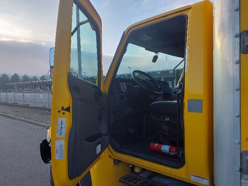 Medium Duty Box Truck-Light and Medium Duty Trucks-International-2021-MV607-Tukwila-WA-211,642\n\t\tmiles-$ 40,500 - Image 16