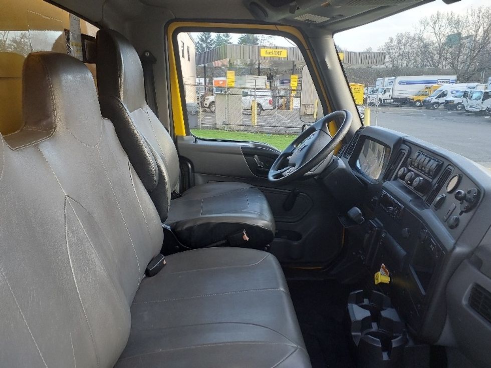 Medium Duty Box Truck-Light and Medium Duty Trucks-International-2021-MV607-Tukwila-WA-211,642\n\t\tmiles-$ 40,500 - Image 22
