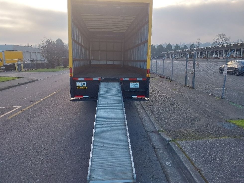 Medium Duty Box Truck-Light and Medium Duty Trucks-International-2021-MV607-Tukwila-WA-211,642\n\t\tmiles-$ 40,500 - Image 9