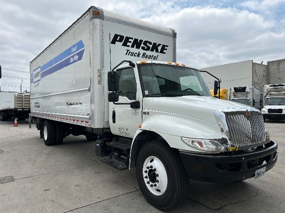 Medium Duty Box Truck-Light and Medium Duty Trucks-International-2021-MV607-Vernon-CA-116,590\n\t\tmiles-$ 68,250 - Image 1