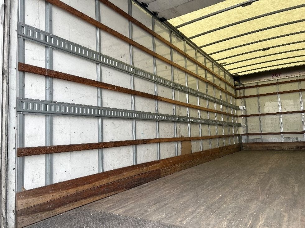 Medium Duty Box Truck-Light and Medium Duty Trucks-International-2021-MV607-Vernon-CA-116,590\n\t\tmiles-$ 68,250 - Image 10