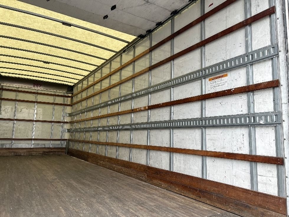 Medium Duty Box Truck-Light and Medium Duty Trucks-International-2021-MV607-Vernon-CA-116,590\n\t\tmiles-$ 68,250 - Image 11