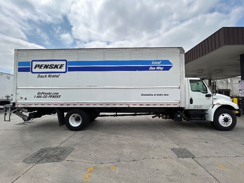 Medium Duty Box Truck-Light and Medium Duty Trucks-International-2021-MV607-Vernon-CA-116,590\n\t\tmiles-$ 68,250 - Image 14