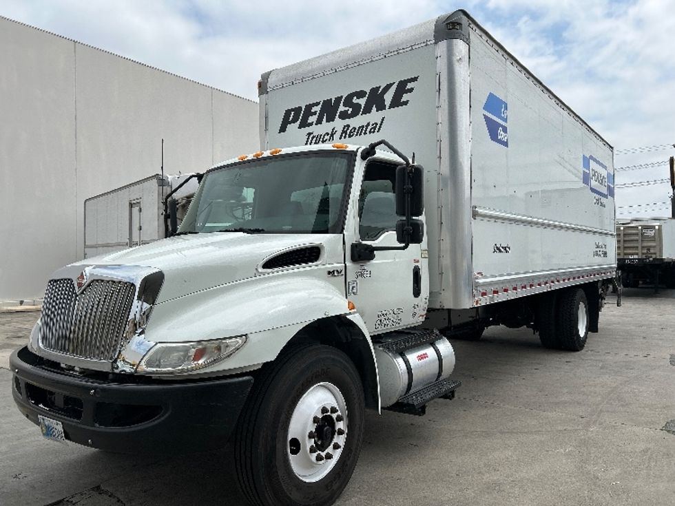 Medium Duty Box Truck-Light and Medium Duty Trucks-International-2021-MV607-Vernon-CA-116,590\n\t\tmiles-$ 68,250 - Image 3