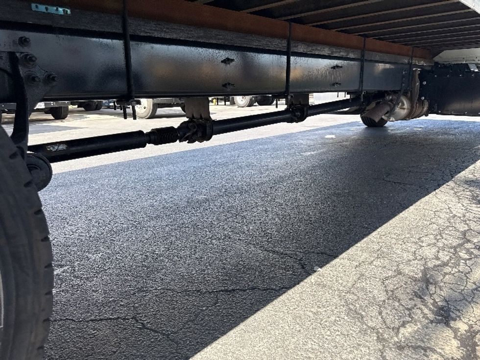 Medium Duty Box Truck-Light and Medium Duty Trucks-International-2021-MV607-Vernon-CA-221,588\n\t\tmiles-$ 48,500 - Image 14