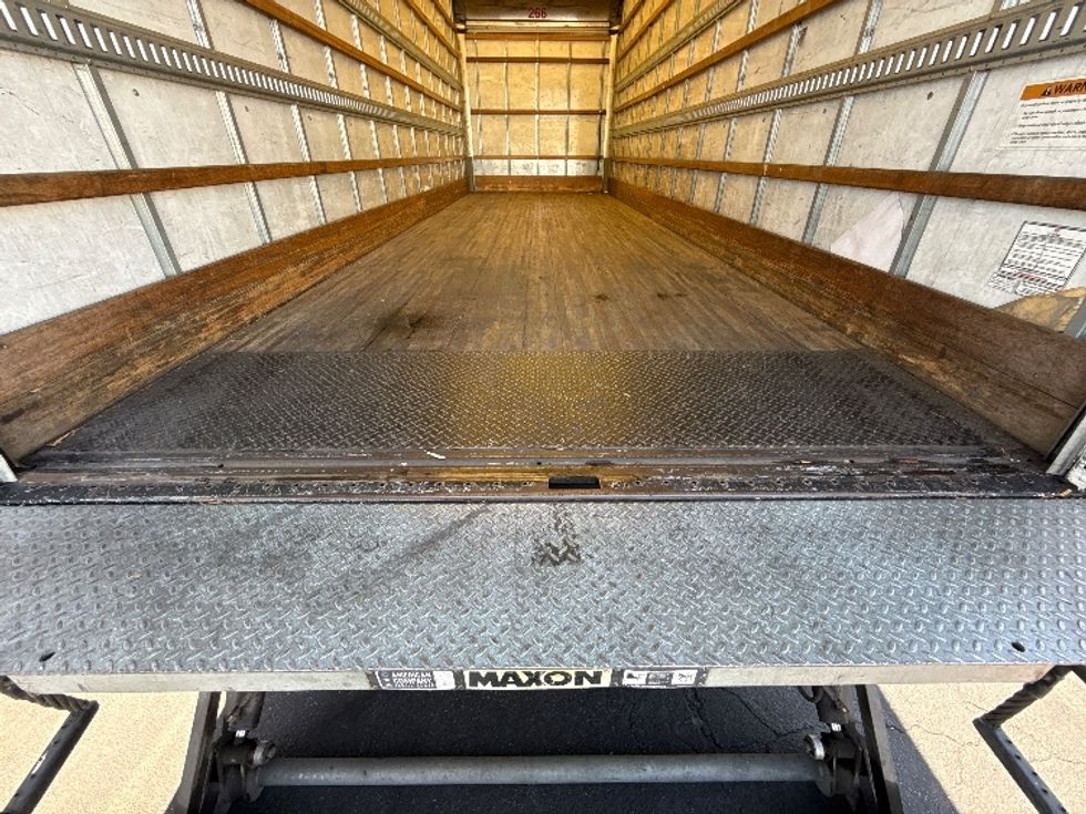 Medium Duty Box Truck-Light and Medium Duty Trucks-International-2021-MV607-Vernon-CA-230,210\n\t\tmiles-$ 47,250 - Image 10