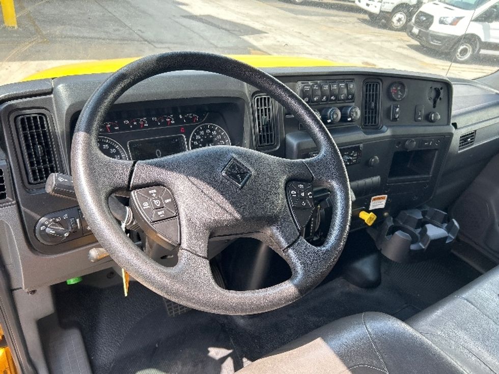 Medium Duty Box Truck-Light and Medium Duty Trucks-International-2021-MV607-Vernon-CA-258,346\n\t\tmiles-$ 31,250 - Image 16