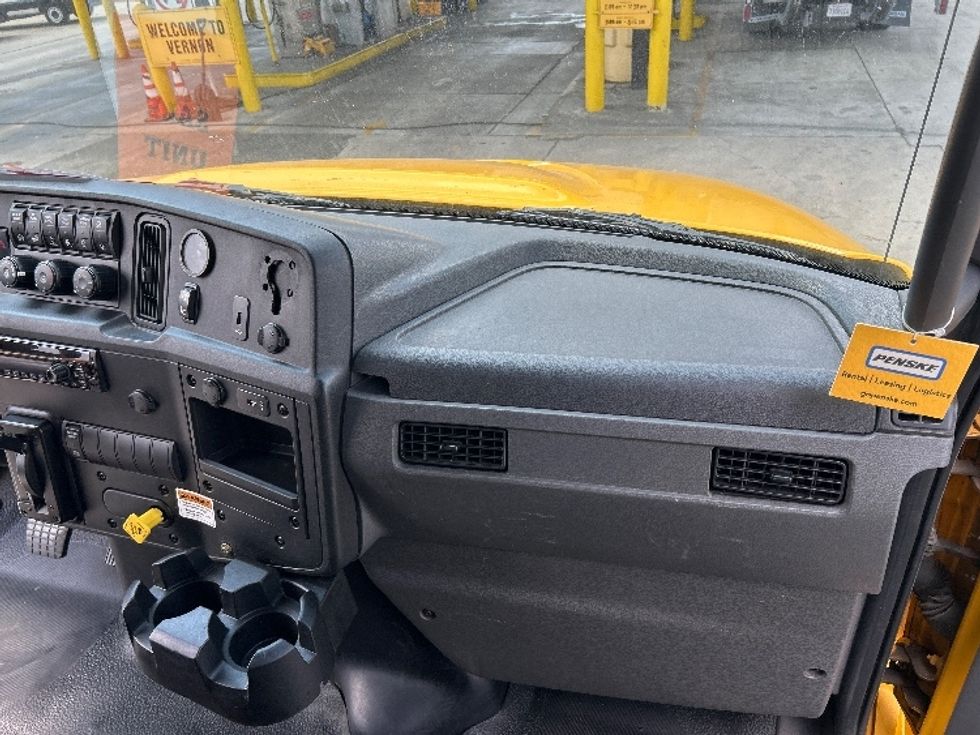 Medium Duty Box Truck-Light and Medium Duty Trucks-International-2021-MV607-Vernon-CA-258,346\n\t\tmiles-$ 31,250 - Image 20