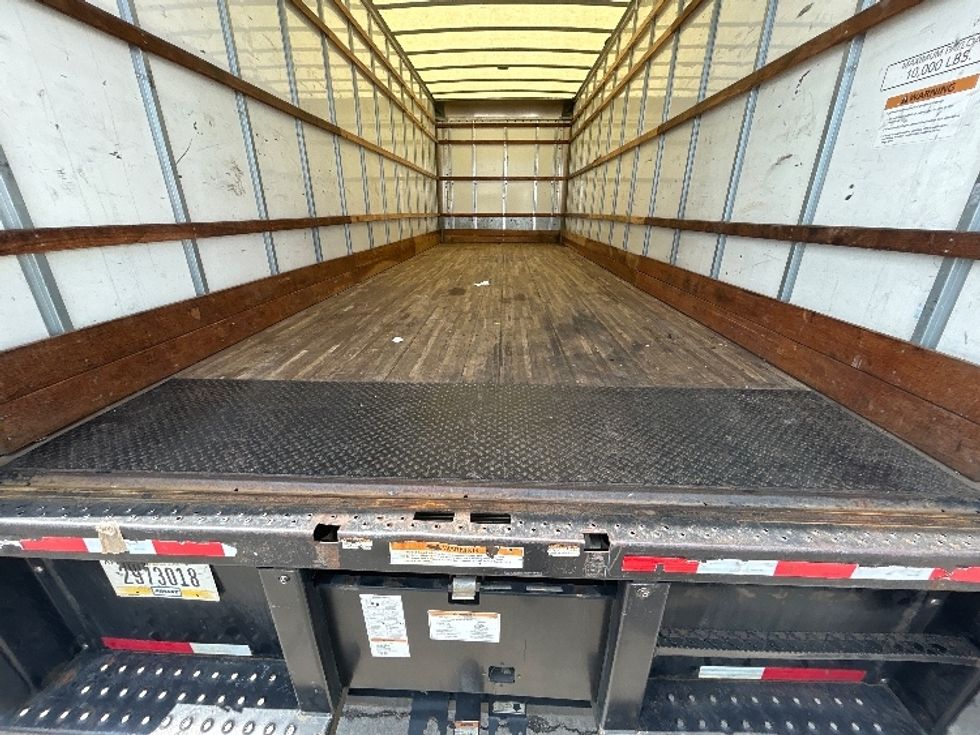 Medium Duty Box Truck-Light and Medium Duty Trucks-International-2021-MV607-Vernon-CA-258,346\n\t\tmiles-$ 31,250 - Image 9