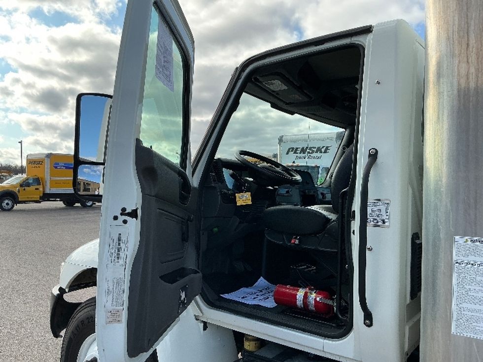 Medium Duty Box Truck-Light and Medium Duty Trucks-International-2021-MV607-Waco-TX-98,350\n\t\tmiles-$ 67,750 - Image 16