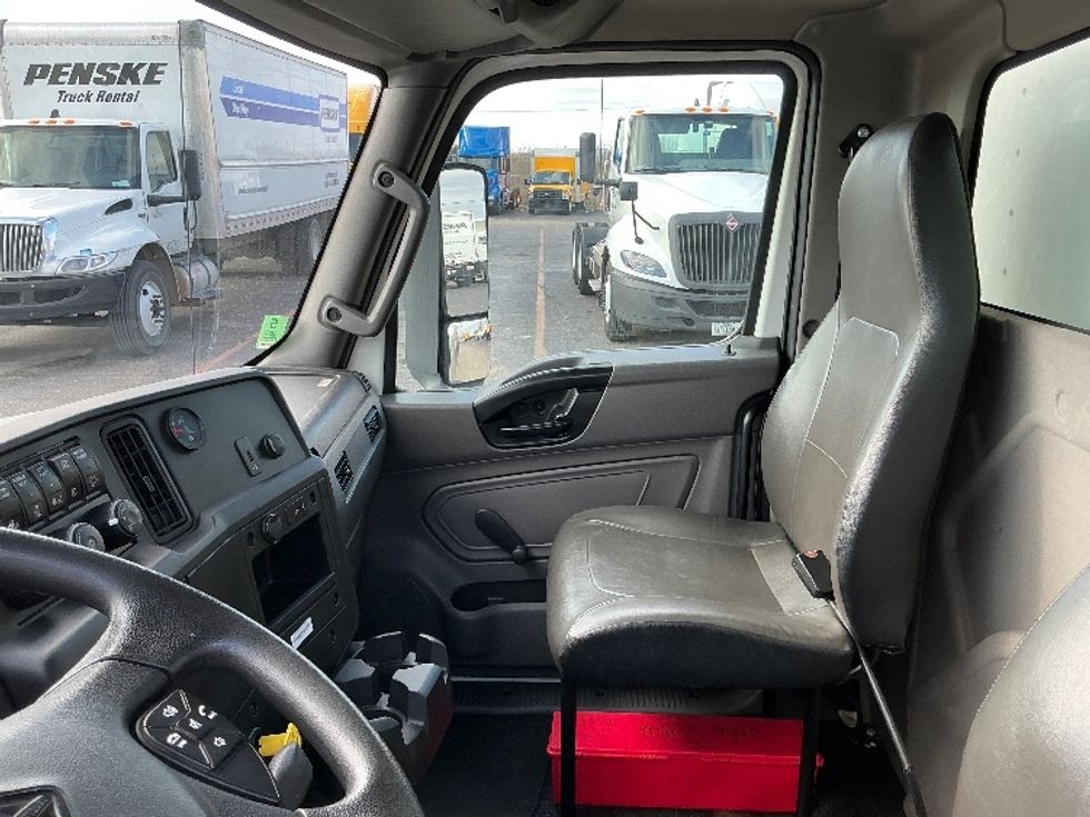 Medium Duty Box Truck-Light and Medium Duty Trucks-International-2021-MV607-Waco-TX-98,350\n\t\tmiles-$ 67,750 - Image 19